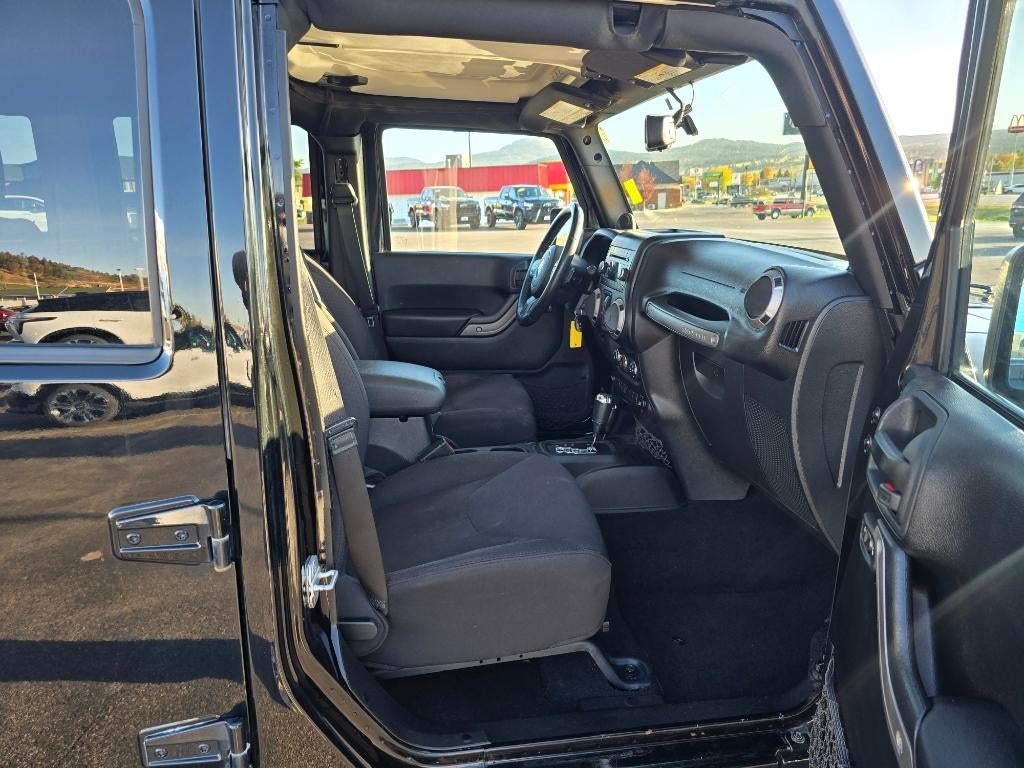2013 Jeep Wrangler Unlimited 4WD 4dr Sport
