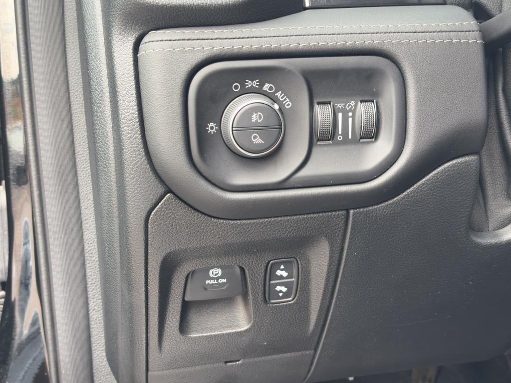 2022 RAM 1500 Limited Crew Cab 4x4 5'7" Box