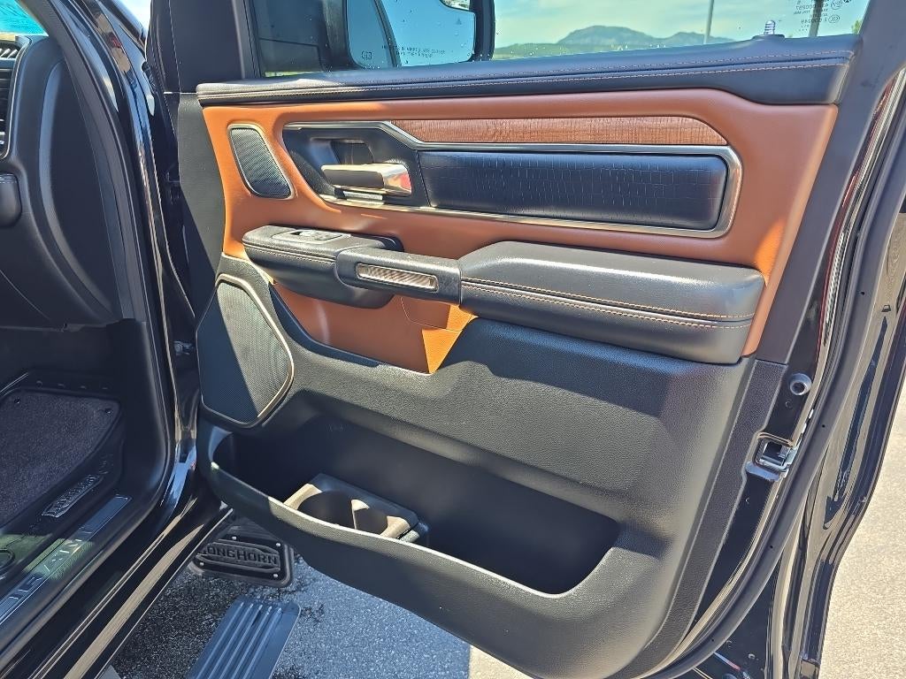 2022 RAM 1500 Longhorn 4x4 Crew Cab 5'7" Box