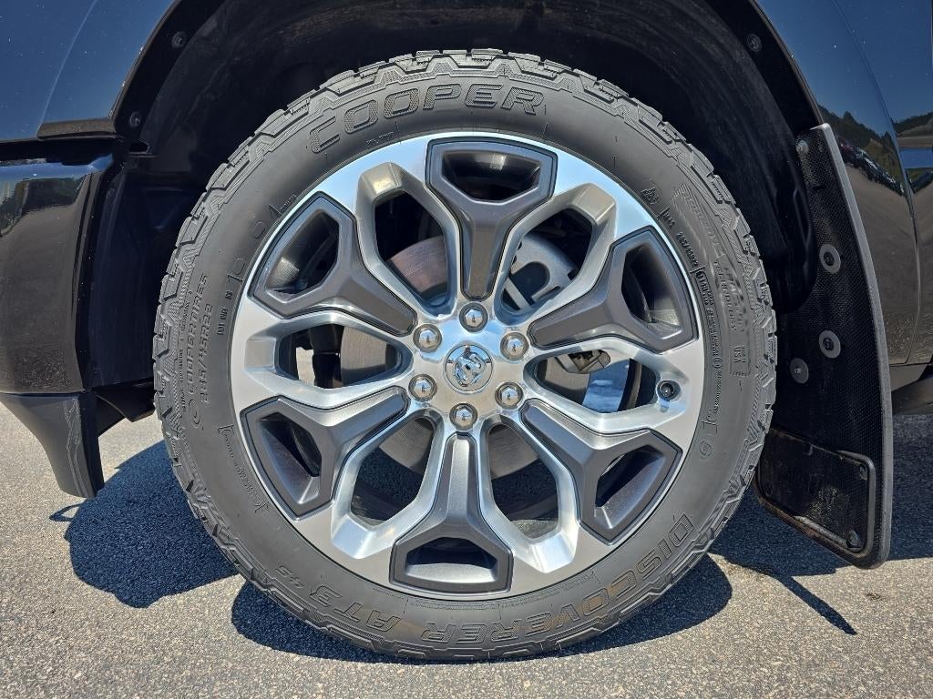 2022 RAM 1500 Longhorn 4x4 Crew Cab 5'7" Box