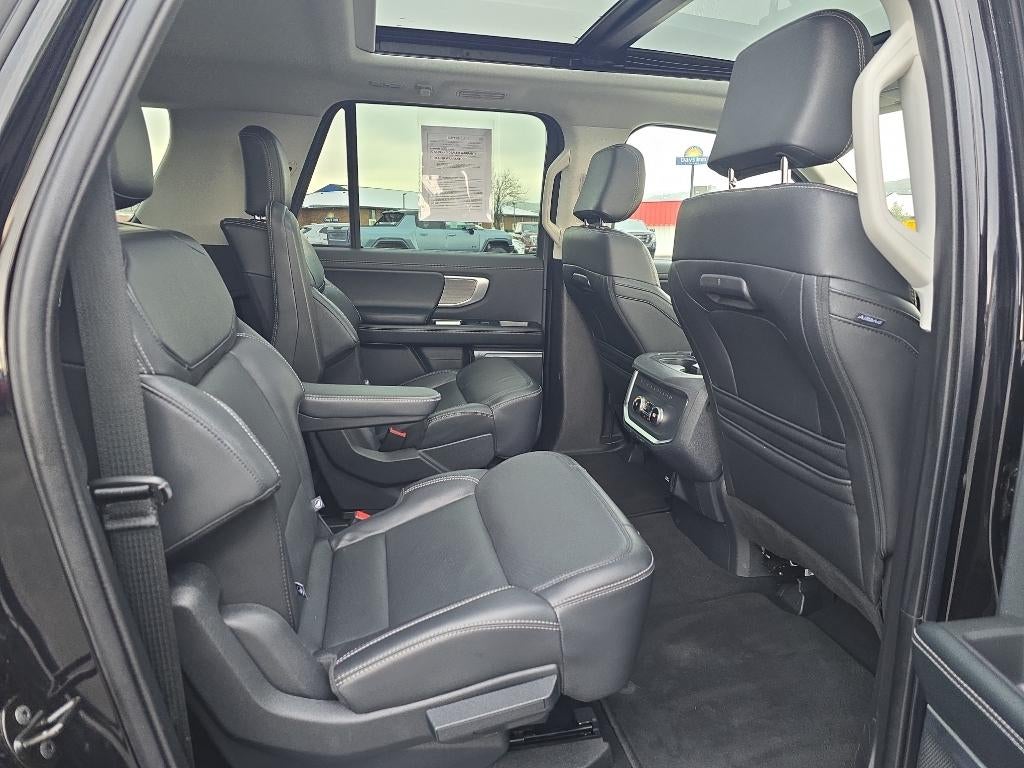 2025 Ford Expedition Platinum MAX