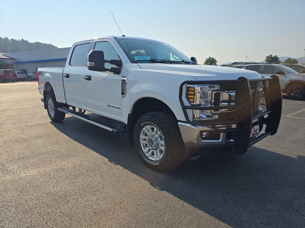 2019 Ford F-250 XLT 4WD Crew Cab 6.75' Box