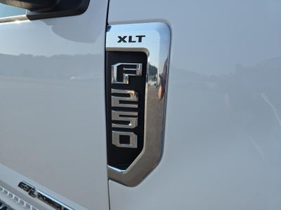 2019 Ford F-250 XLT 4WD Crew Cab 6.75' Box