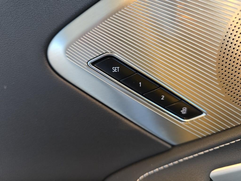 2025 Chevrolet Corvette Stingray 2LT