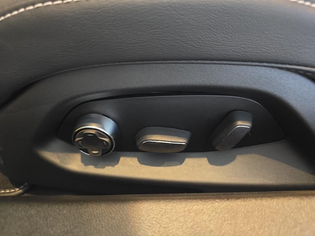 2025 Chevrolet Corvette Stingray 2LT