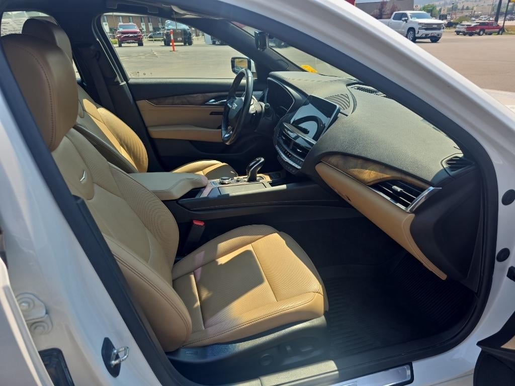 2022 Cadillac CT5 Premium Luxury