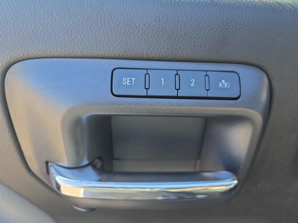 2015 Chevrolet Silverado 2500 HD Crew Cab Standard Box 4-Wheel Drive LTZ