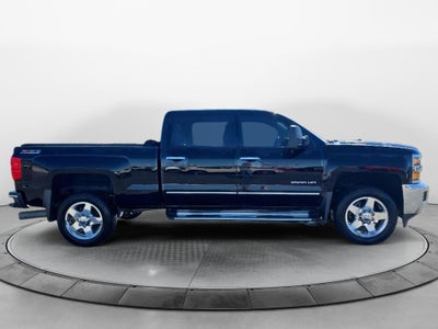 2015 Chevrolet Silverado 2500 HD Crew Cab Standard Box 4-Wheel Drive LTZ