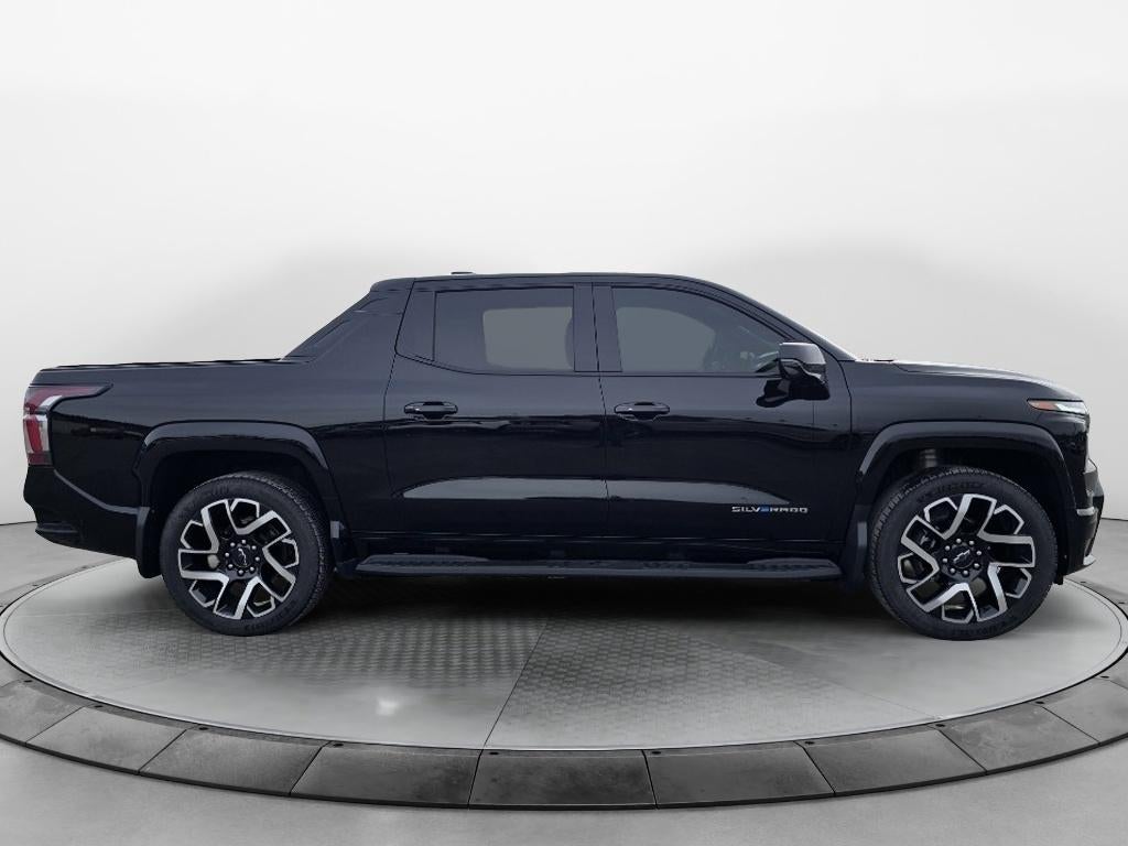 2024 Chevrolet Silverado EV e4WD Crew Cab RST
