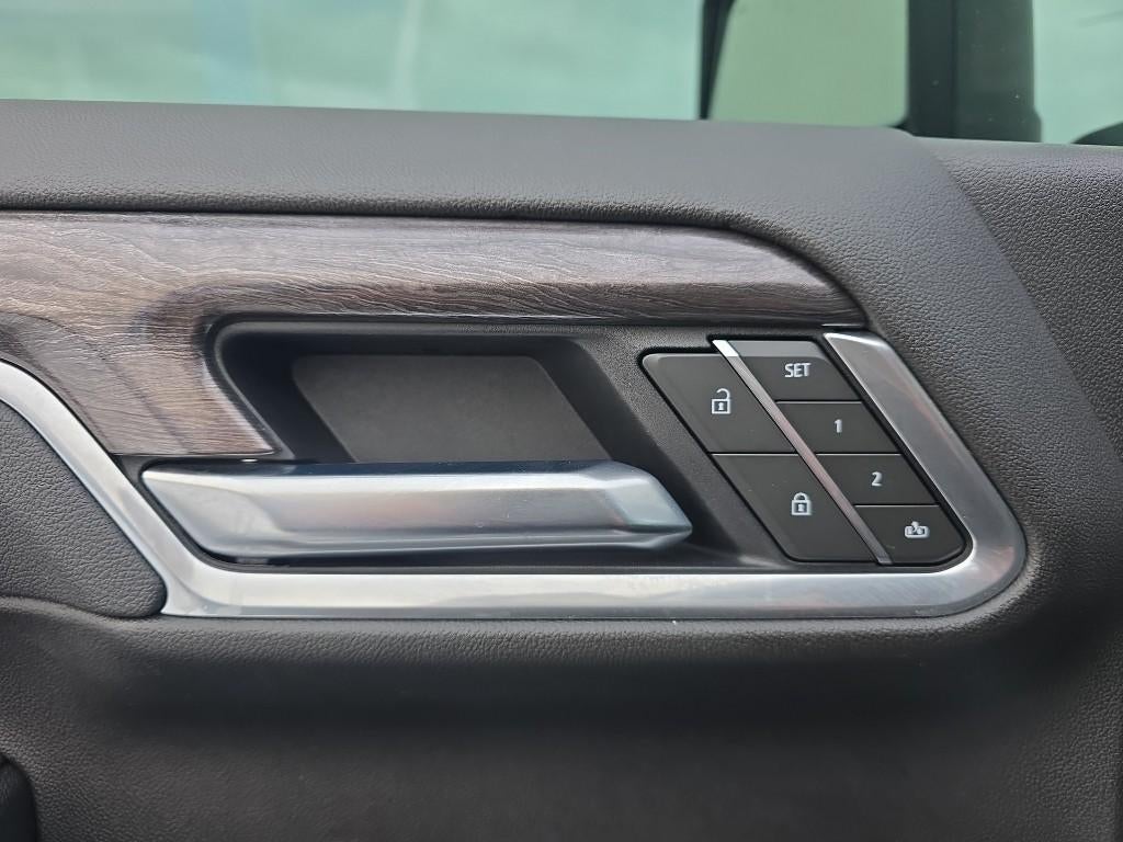 2025 Chevrolet Silverado 2500 HD Crew Cab Standard Box 4-Wheel Drive LTZ