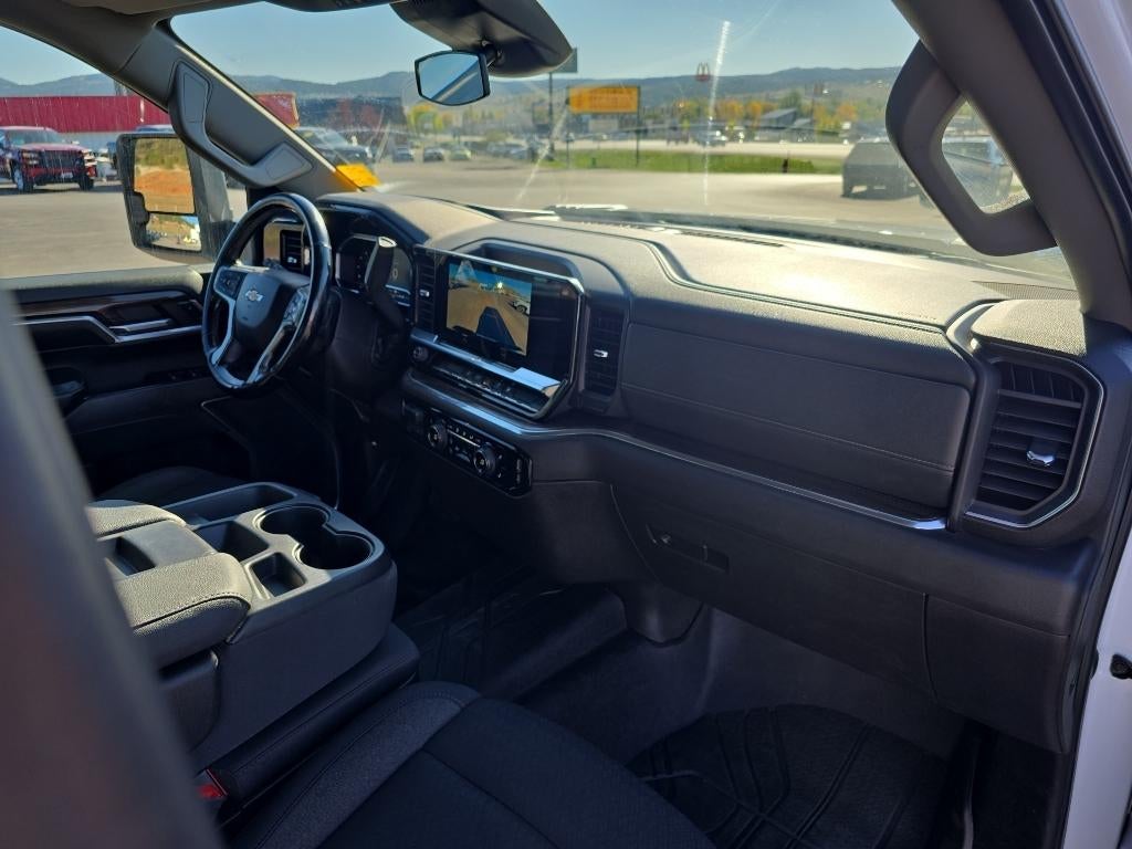 2024 Chevrolet Silverado 3500 HD Crew Cab Long Box 4-Wheel Drive LT