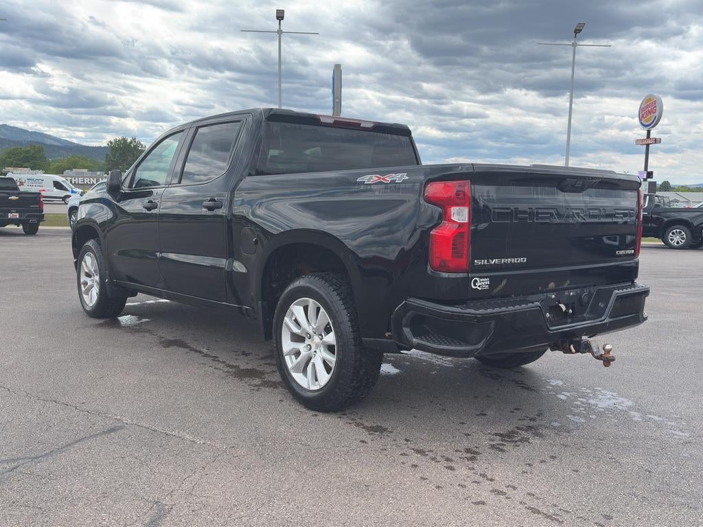 2022 Chevrolet Silverado 1500 Crew Cab Short Box 4-Wheel Drive Custom