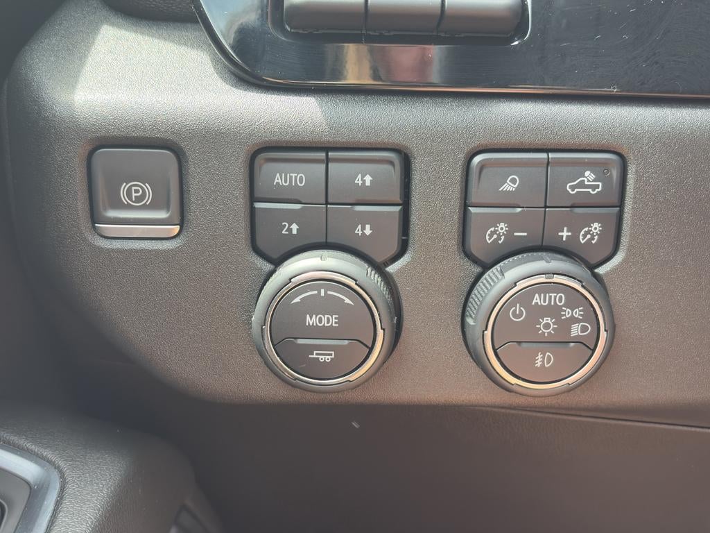 2023 Chevrolet Silverado 1500 Crew Cab Short Box 4-Wheel Drive High Country