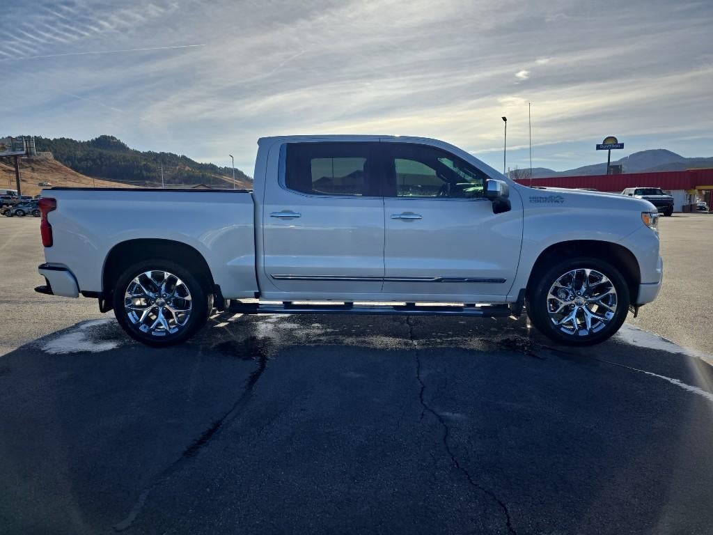 2025 Chevrolet Silverado 1500 Crew Cab Short Box 4-Wheel Drive High Country