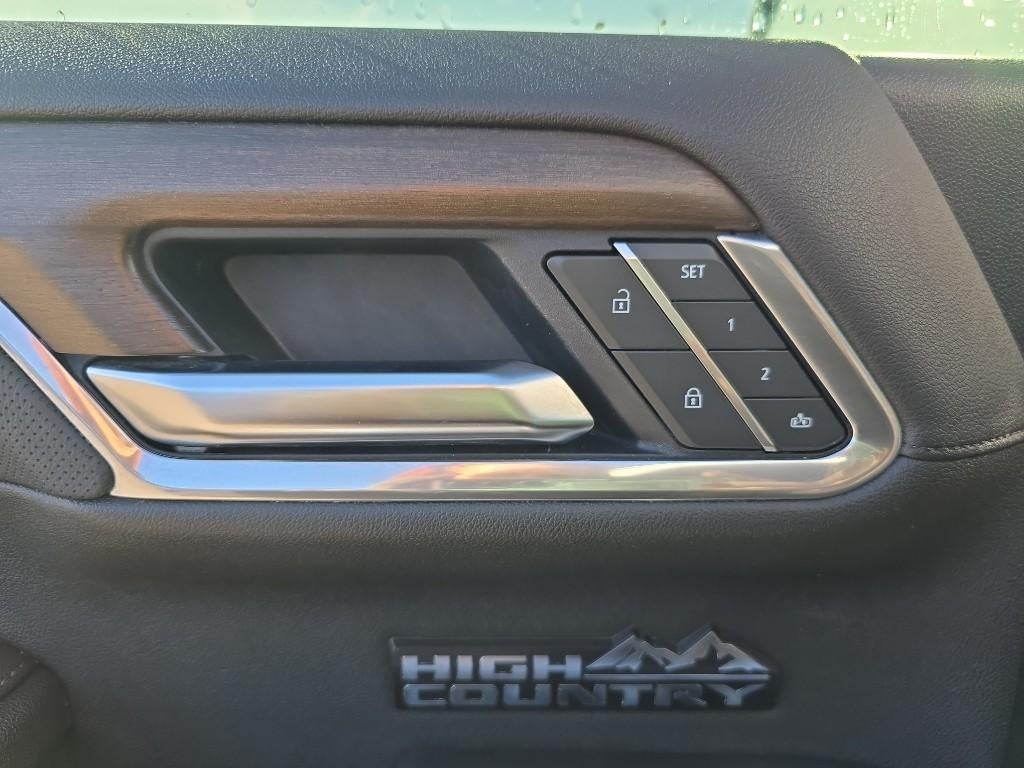 2025 Chevrolet Silverado 1500 Crew Cab Short Box 4-Wheel Drive High Country