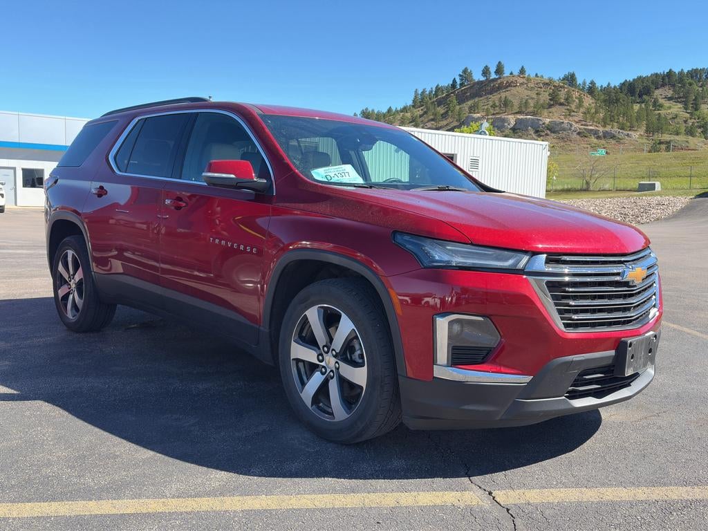 2023 Chevrolet Traverse LT Leather
