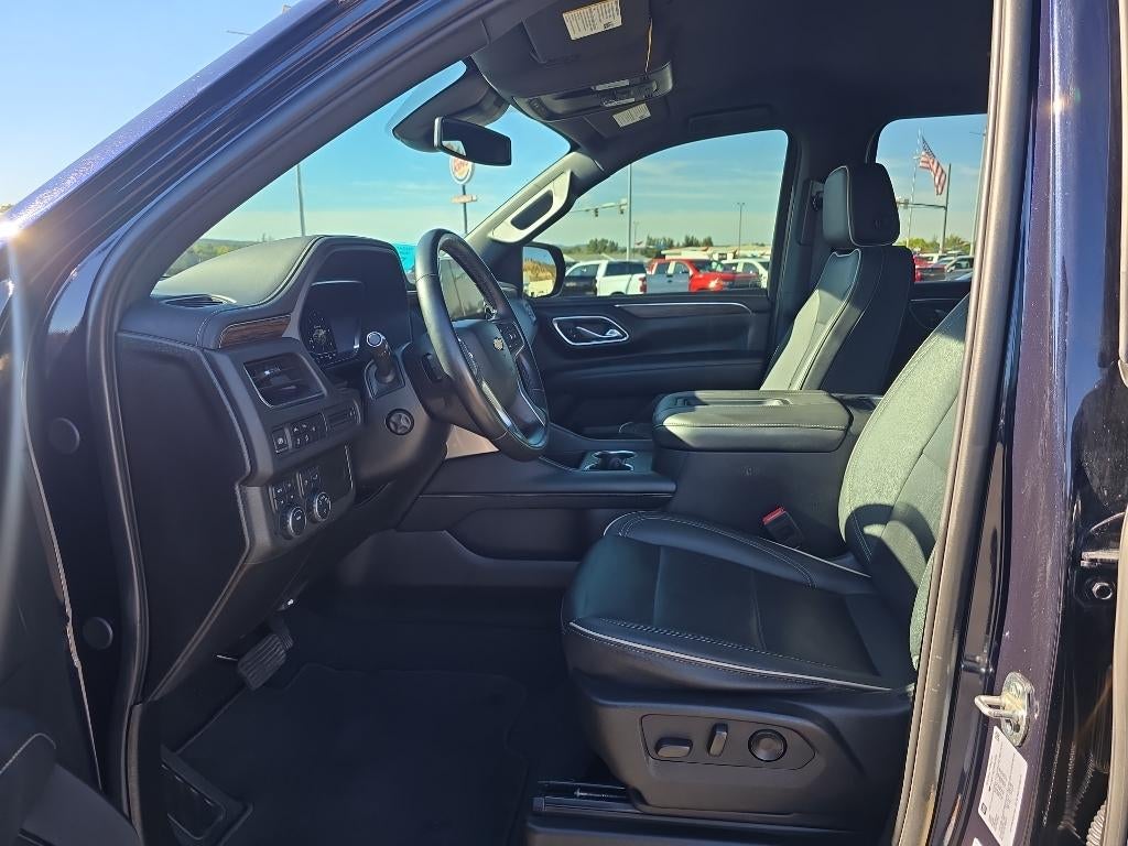 2024 Chevrolet Suburban Premier - Photo 13