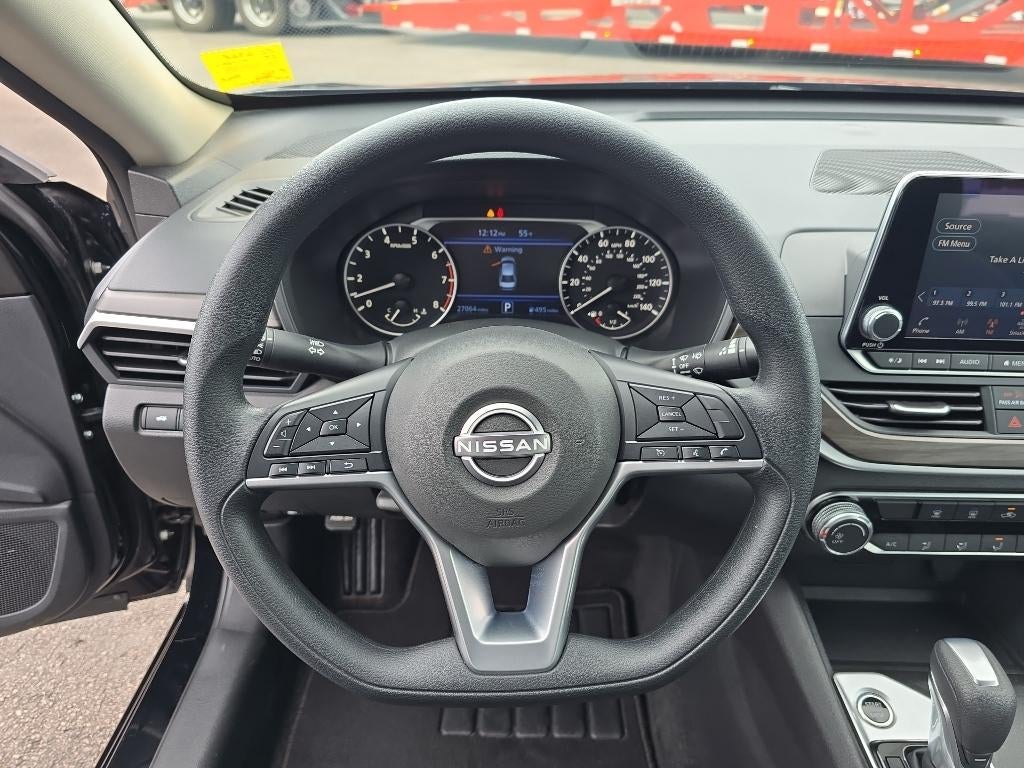 2025 Nissan Altima SV FWD