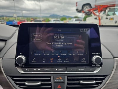 2025 Nissan Altima SV FWD