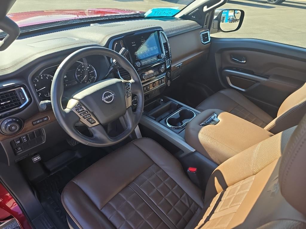 2024 Nissan TITAN 4x4 Crew Cab Platinum Reserve