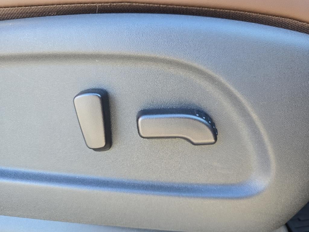 2024 Nissan TITAN 4x4 Crew Cab Platinum Reserve