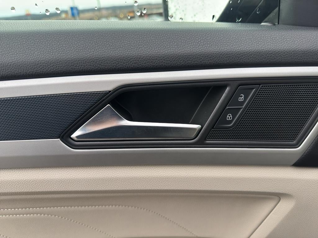 2021 Volkswagen Atlas 3.6L V6 SEL R-Line 4MOTION *Ltd Avail*