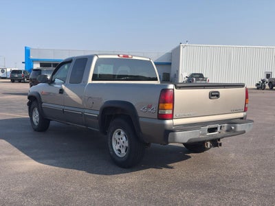2000 Chevrolet Silverado 1500 LS