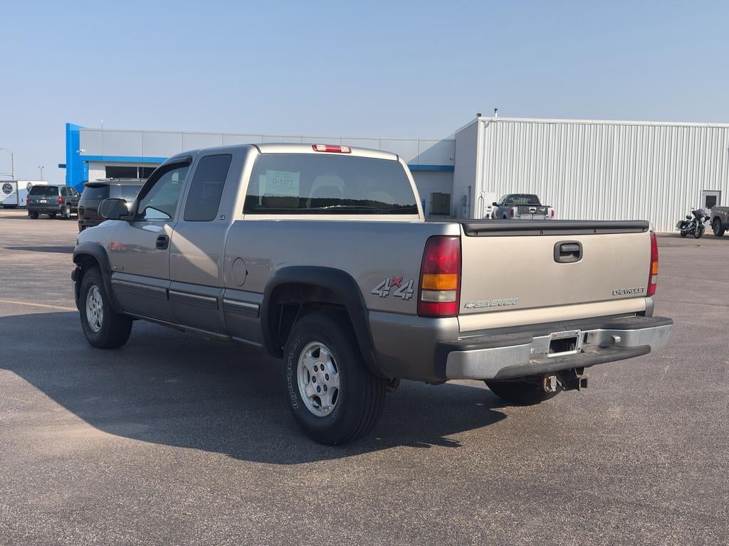 2000 Chevrolet Silverado 1500 LS