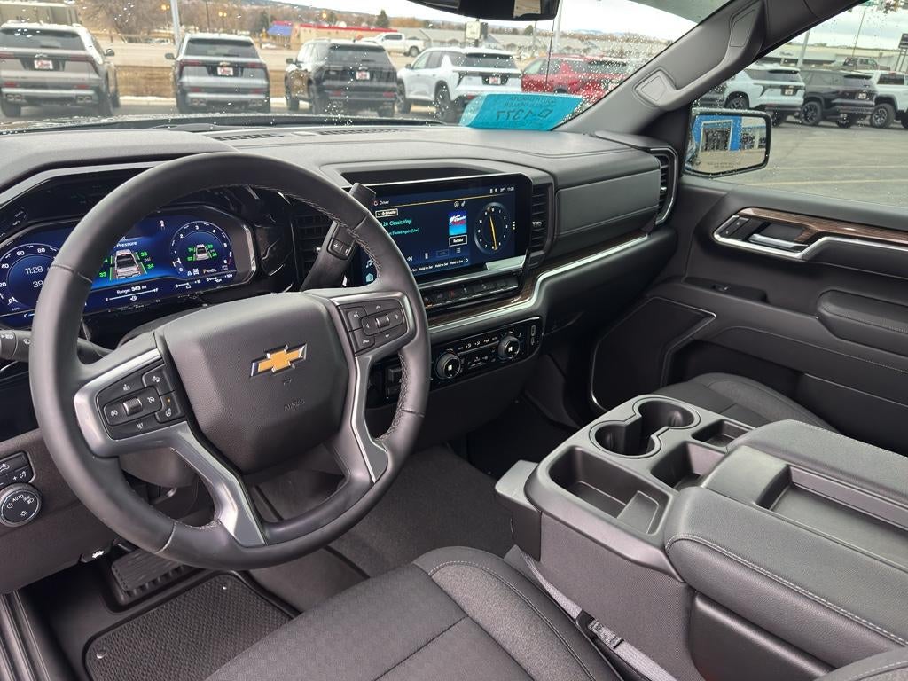 2025 Chevrolet Silverado 1500 LT