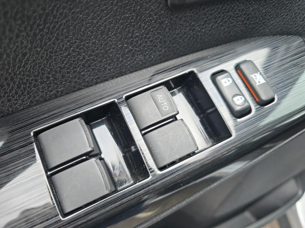 2016 Toyota RAV4 AWD 4dr Limited (GS)