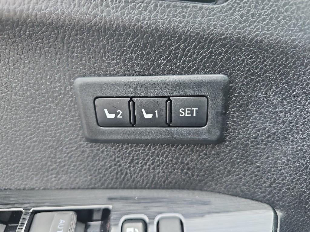 2016 Toyota RAV4 AWD 4dr Limited (GS)