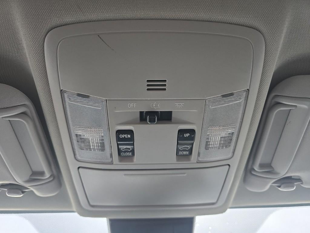 2016 Toyota RAV4 AWD 4dr Limited (GS)