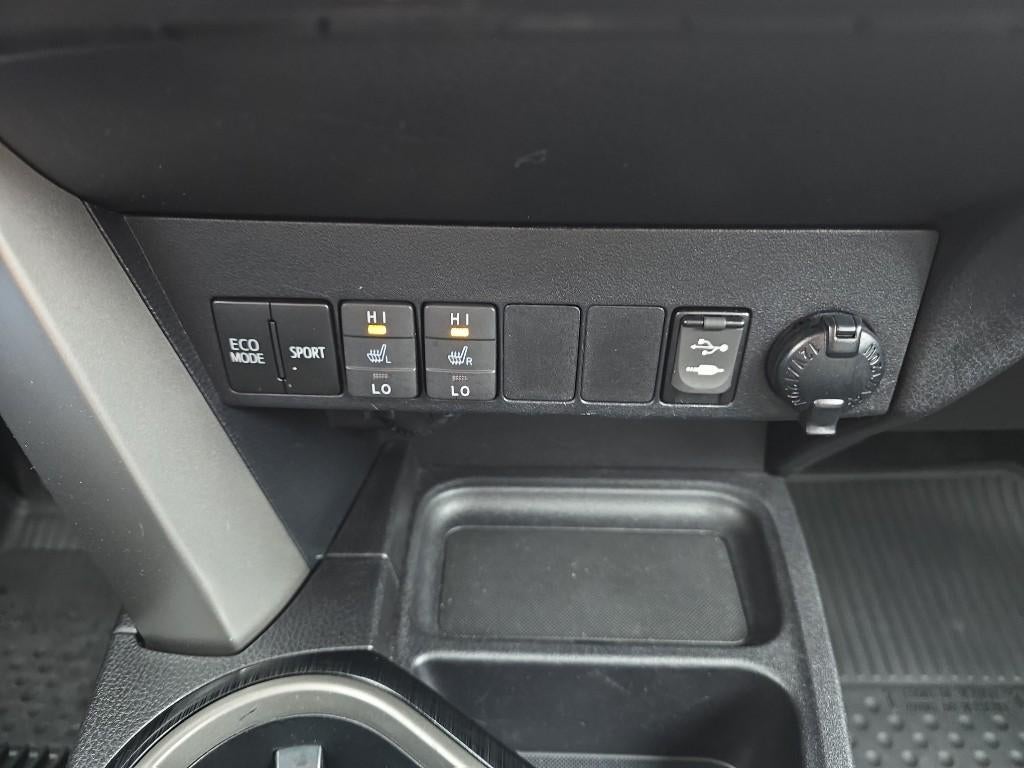 2016 Toyota RAV4 AWD 4dr Limited (GS)