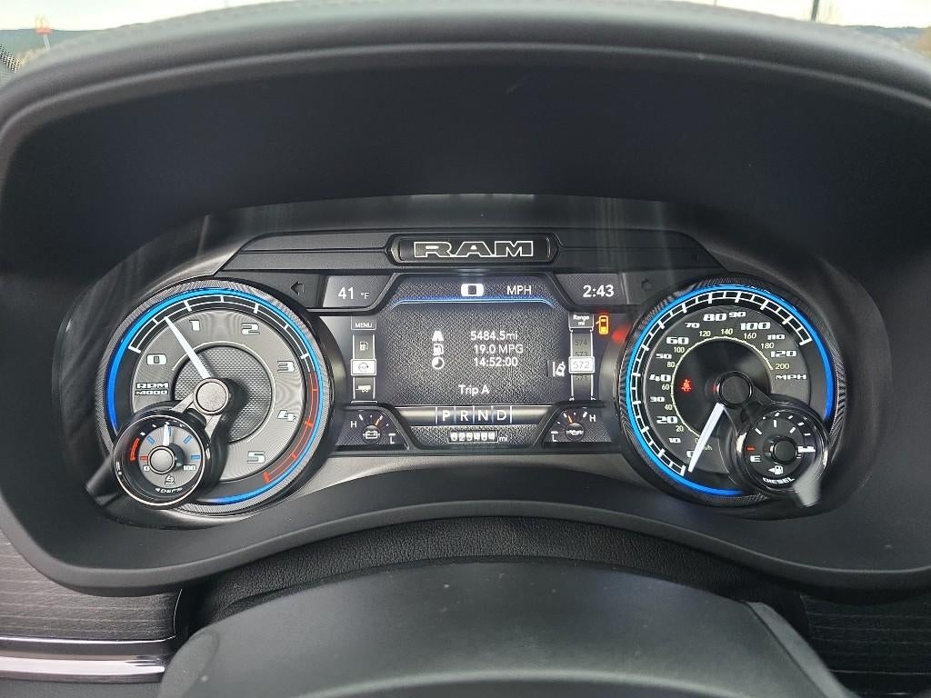 2022 RAM 3500 Limited Crew Cab 4x4 8' Box