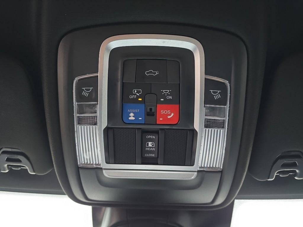 2022 RAM 3500 Limited Crew Cab 4x4 8' Box