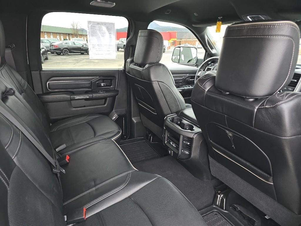 2022 RAM 3500 Limited Crew Cab 4x4 8' Box