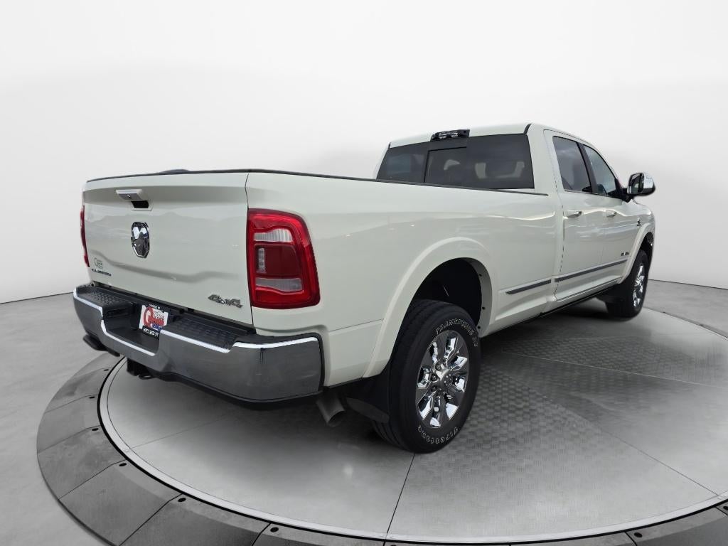 2022 RAM 3500 Limited Crew Cab 4x4 8' Box