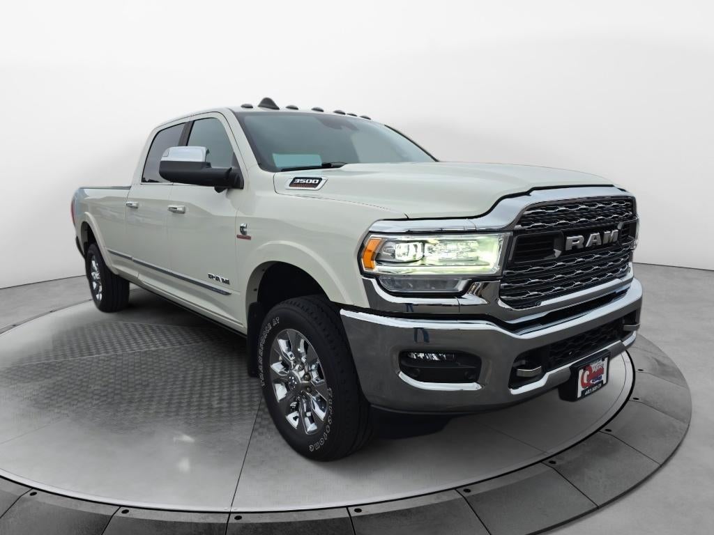 2022 RAM 3500 Limited Crew Cab 4x4 8' Box