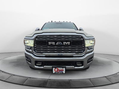2022 RAM 3500 Limited Crew Cab 4x4 8' Box