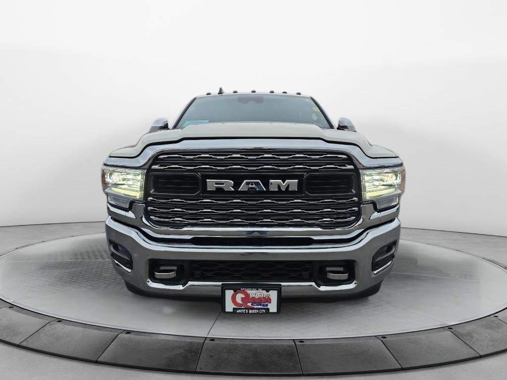 2022 RAM 3500 Limited Crew Cab 4x4 8' Box