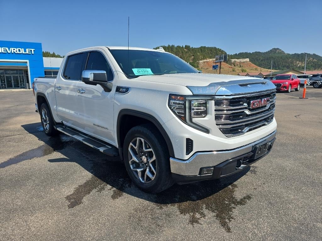 2023 GMC Sierra 1500 Crew Cab Short Box 4-Wheel Drive SLT
