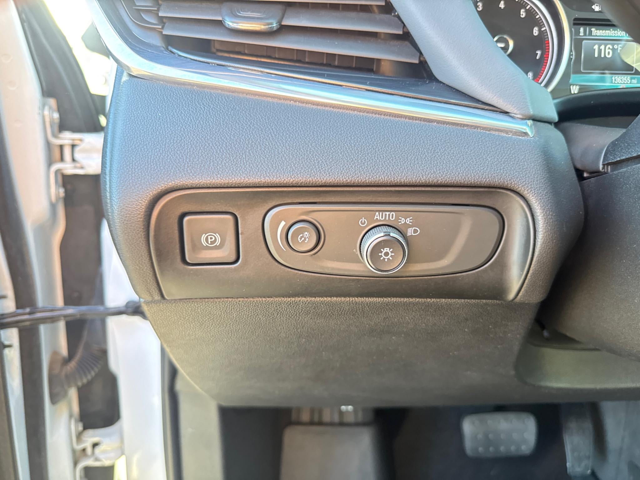 2018 Buick Enclave Essence AWD
