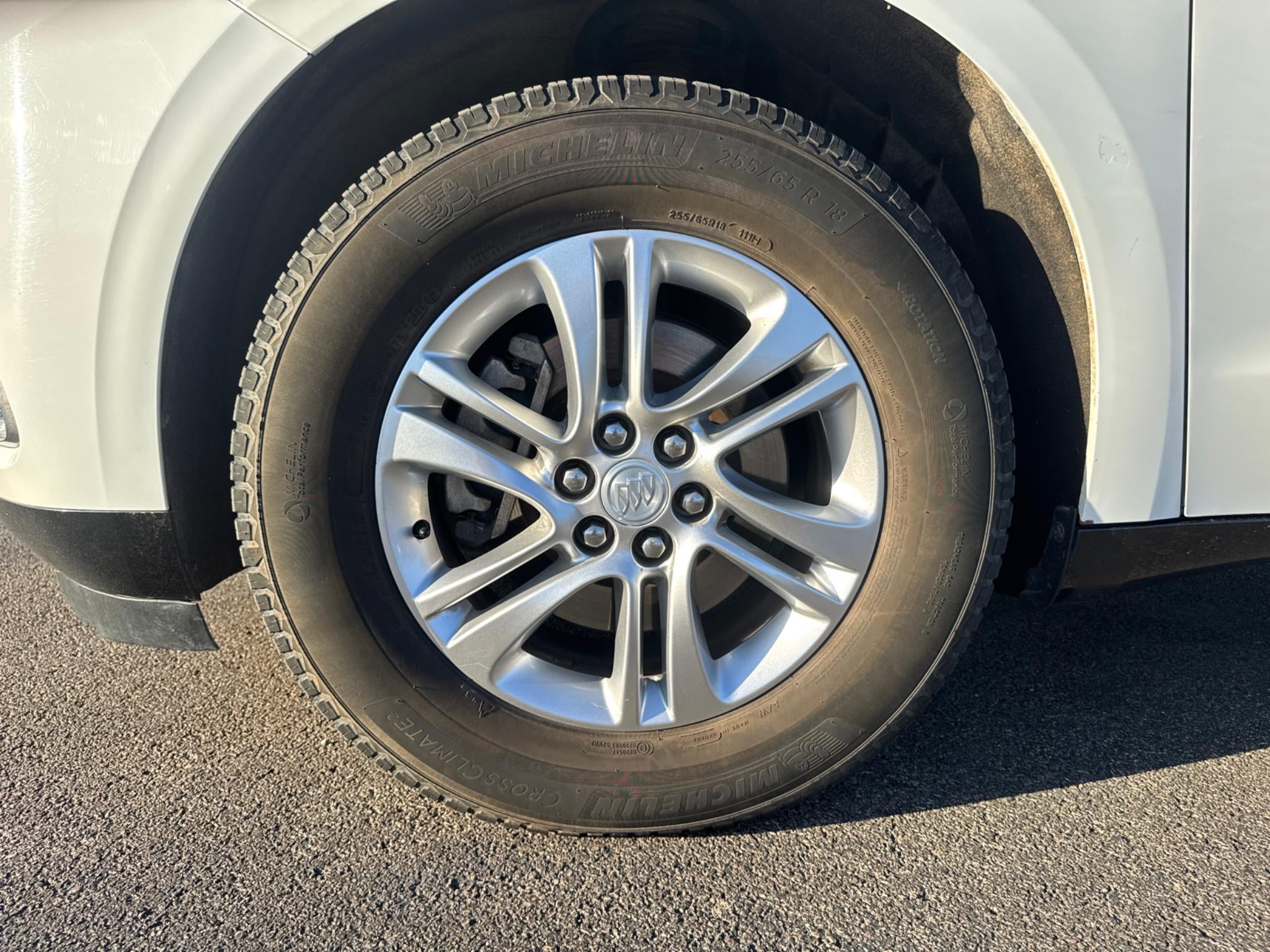 2018 Buick Enclave Essence AWD