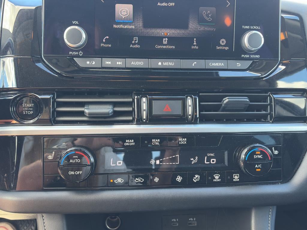 2025 Nissan Pathfinder SV 4WD