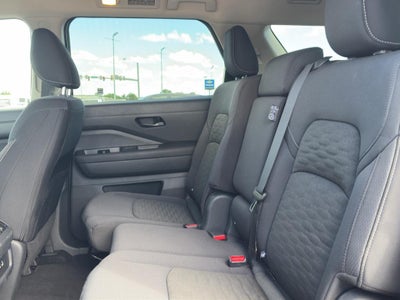 2025 Nissan Pathfinder SV 4WD