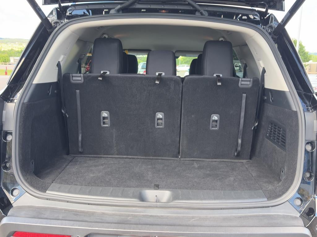 2025 Nissan Pathfinder SV 4WD