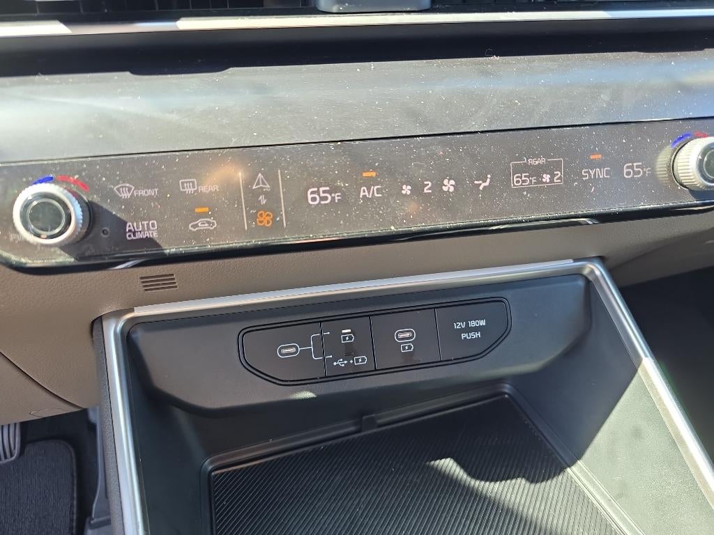2025 Kia Carnival LXS