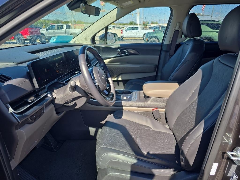 2025 Kia Carnival LXS